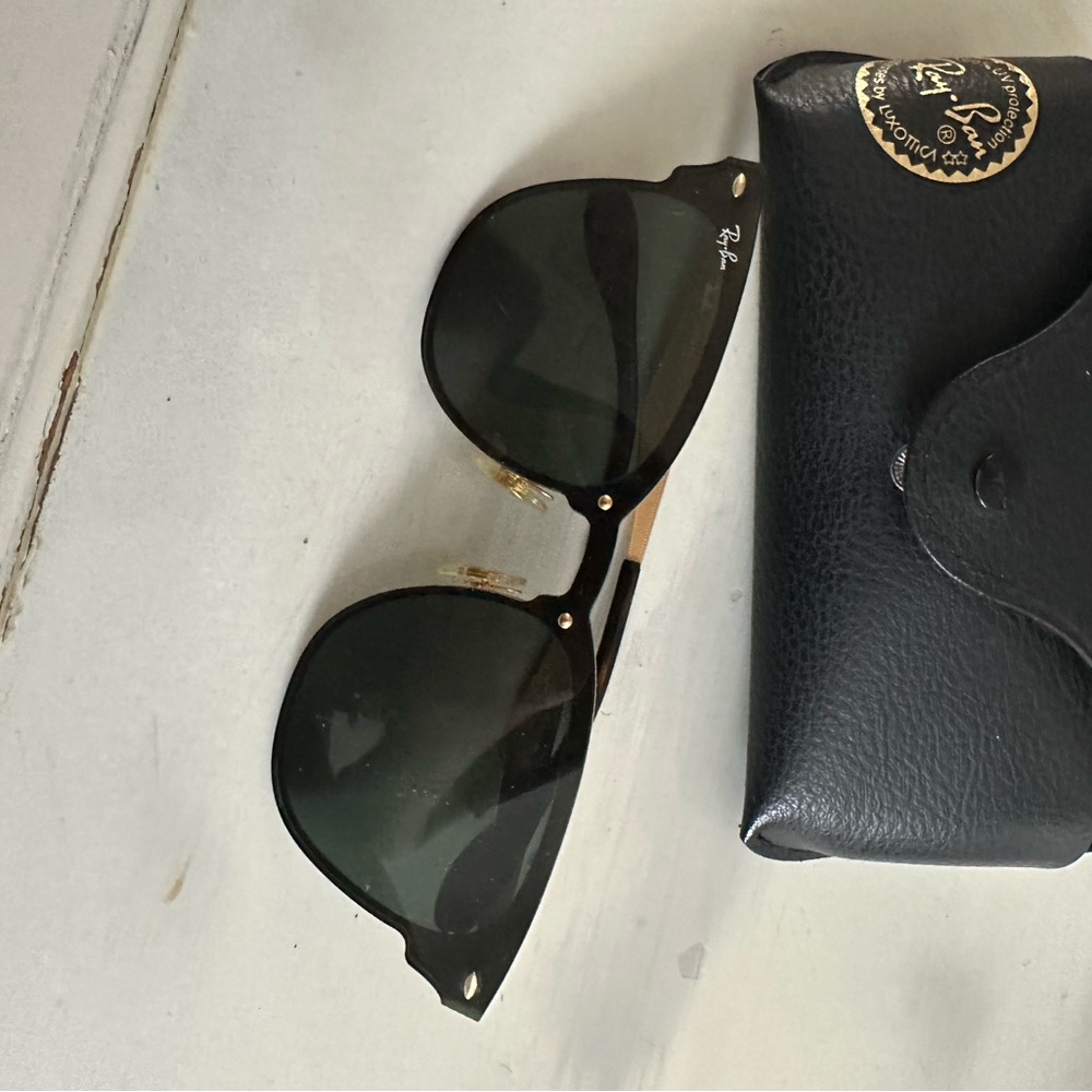 Ray-Ban Dark Lens Sunglasses with Black Case